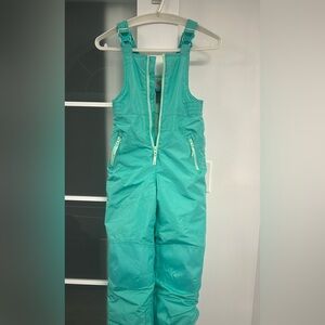 2 Snowbib bundle!  Green is size M (7-8)Black is XL (14-16). Like new!